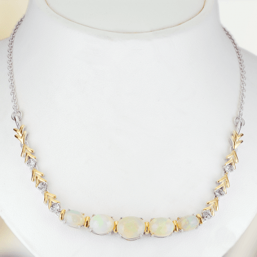 41/2cts of Fine Opals & Sapphire