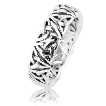 Celtic Triquetra Eternity Ring