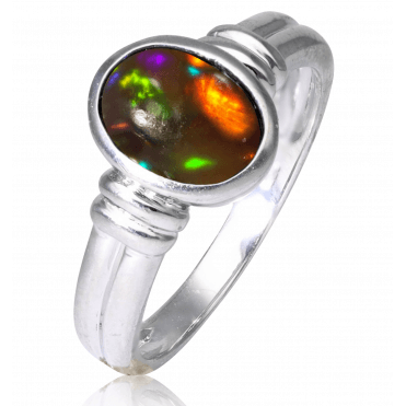 En Vogue Silver Ring with 1.4cts of Black Opal
