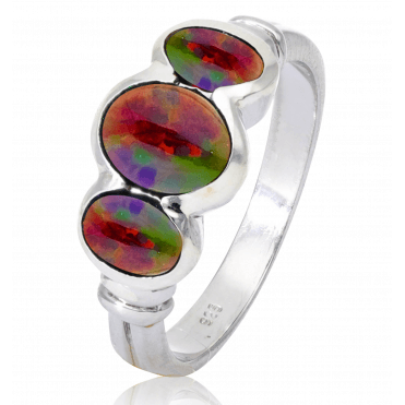 En Vogue Silver Ring with 2.7cts of Black Opal