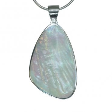 Ladies Shipton and Co Exclusive Silver Pebble Shaped Mother of Pearl Pendant including a 16 Silver Flexisnake Chain TKW118PM