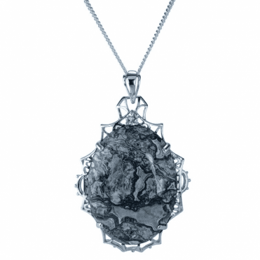 Ladies Shipton and Co Silver and Agate Pendant including a 16 Silver Chain PQA592AG