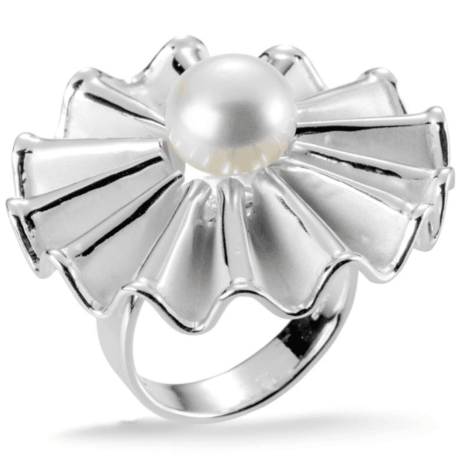 Ladies Shipton and Co Silver and Daisy Ruff Satin Brushed Freshwater Pearl Ring TSB001FP