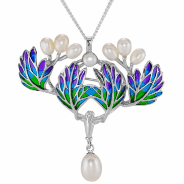 Ladies Shipton and Co Silver and Freshwater Pearls Brooch TFE230FP